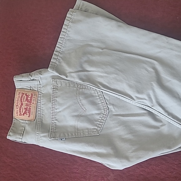 Levi's 511, size W32 L30, Fit slim, beige color. - Picture 4 of 4